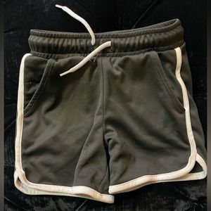 Old Navy toddler dark gray athletic shorts, size 4T